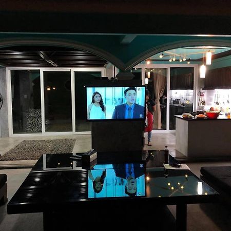 Baan Heaven / Patong Beach Pool Villa Sleeps Up To 15 외부 사진